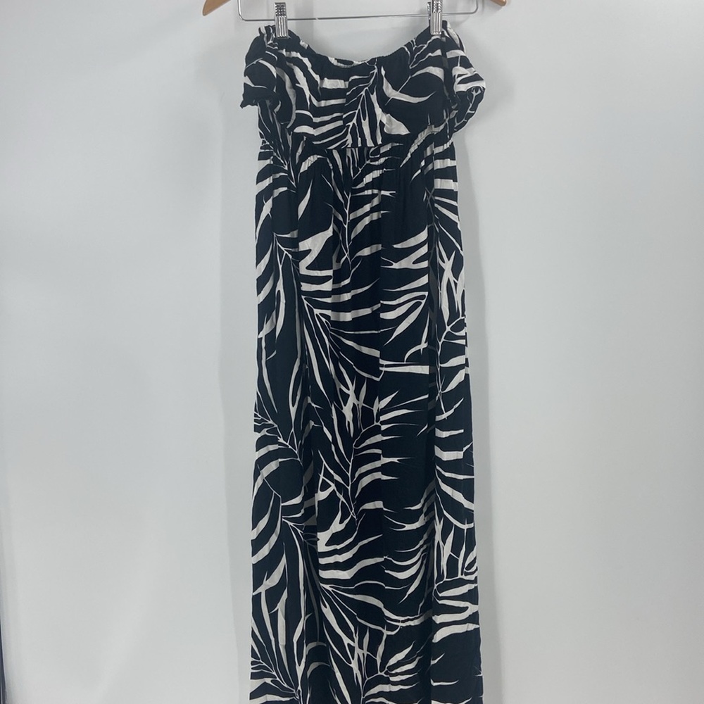 TYBEE ISLAND CLOTHING COMPANY black & white palm tree print strapless maxi dress